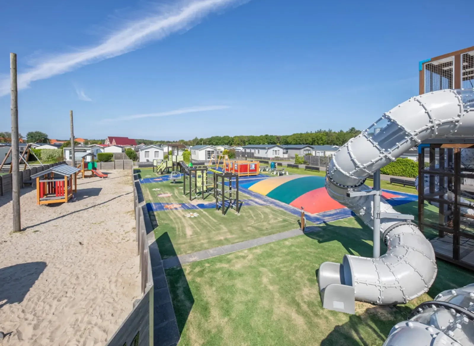 Klettergeräte auf dem Spielplatz